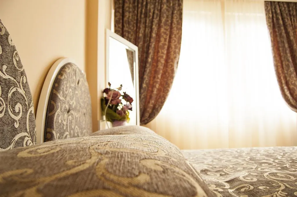 Mamì Rooms in Roma